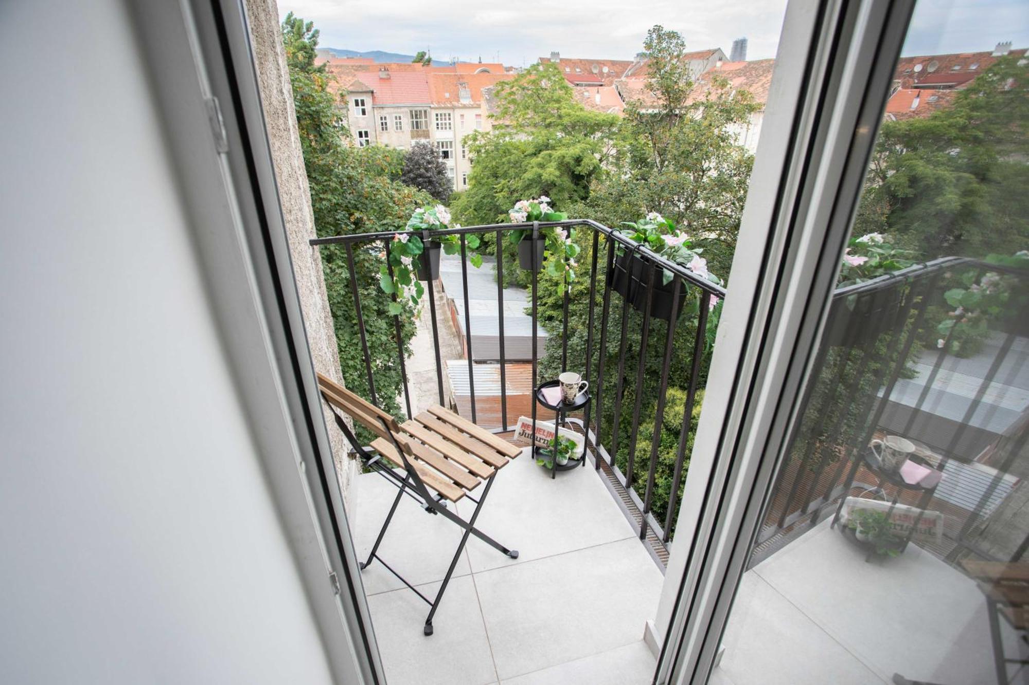 Bright And Modern Apartments In City Center Zagreb Exterior photo